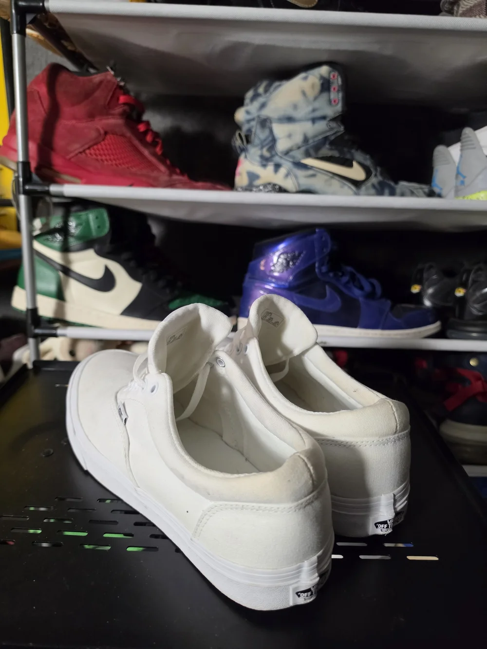 🔥 Vans Men Size 10.5 Classic Low White Canvas Sneakers